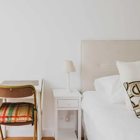 Exceptional 2 Balconies - 2bd 4p - Montmartre Apartment *