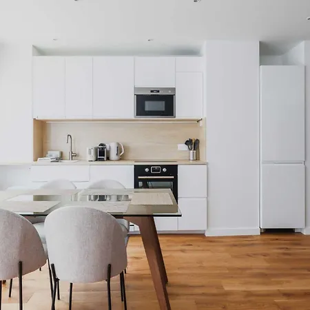Exceptional 2 Balconies - 2bd 4p - Montmartre Apartment